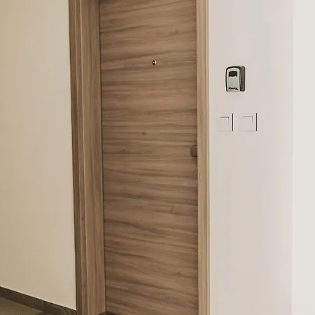 New Equipped In The City Center * 比尔森